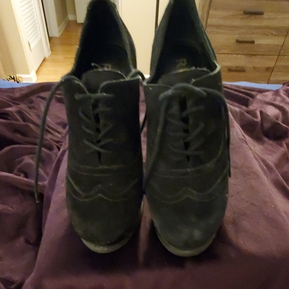 Black suede Report Chunky Oxfords, sz 7